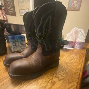 Ariat Workhog work boots. 9EE